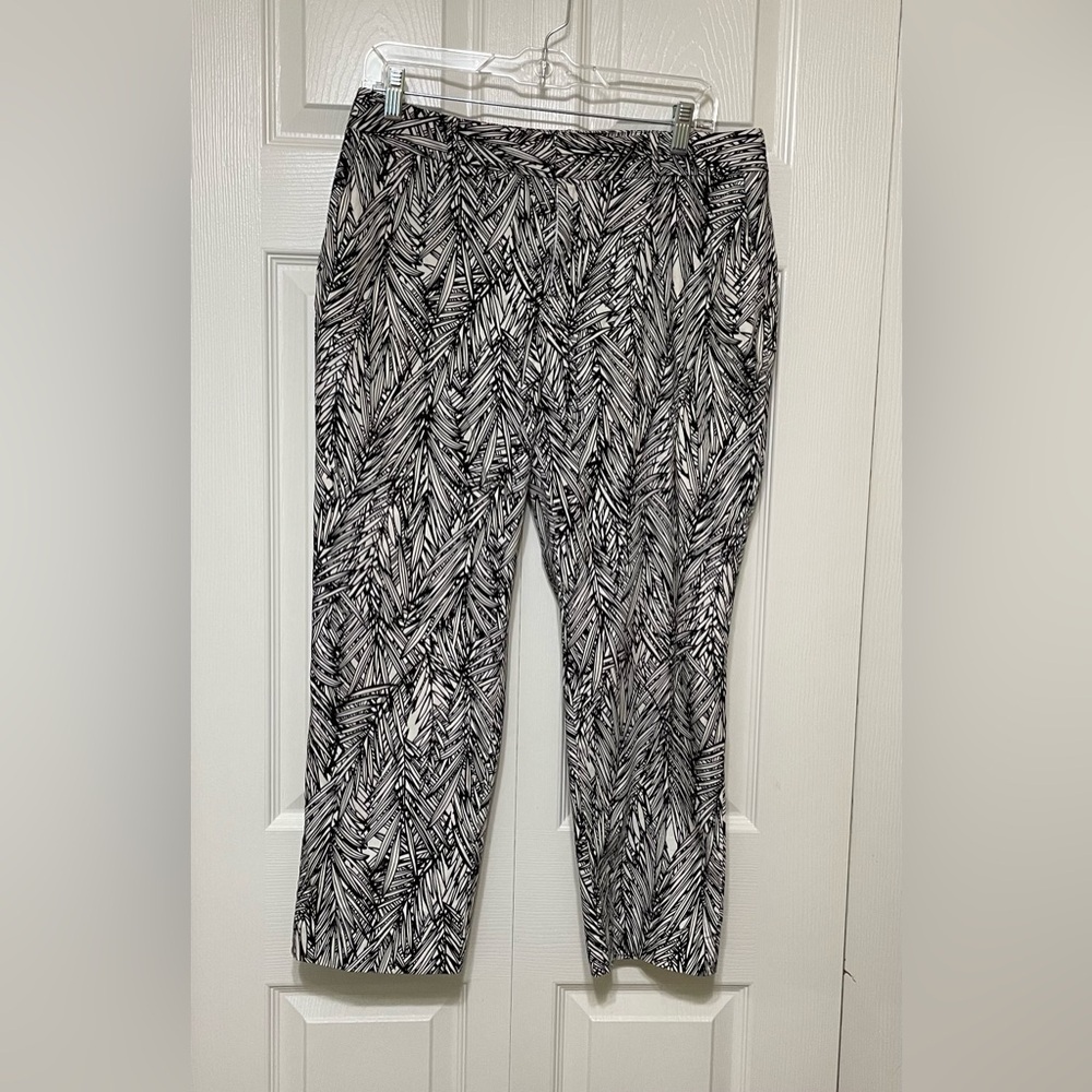 Coldwater Creek Black and White Leaf Print Trousers
